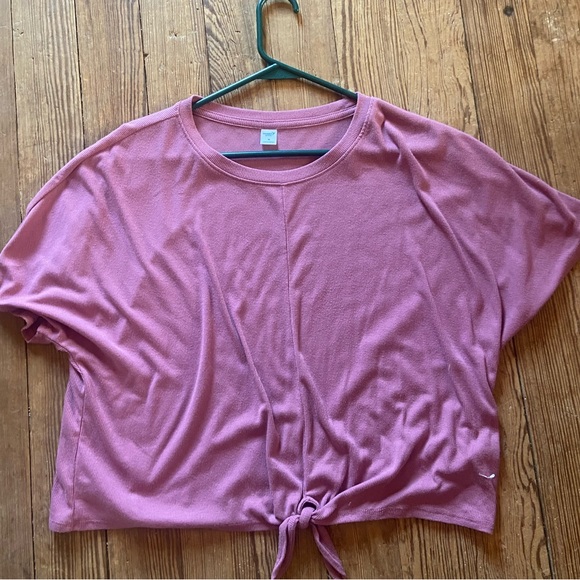 Old Navy Pink T-shirt - Picture 1 of 2
